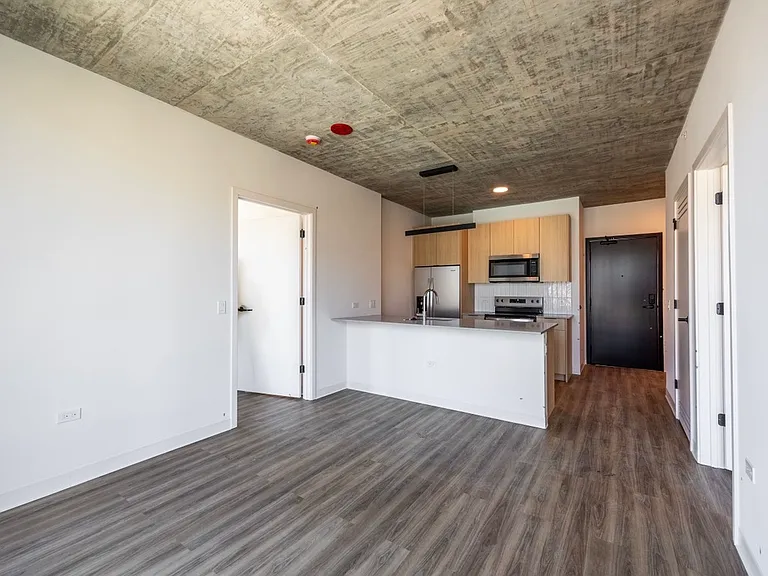 630 S Wabash Ave #2 — Photo 6