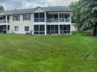 11203 Oregon Cir, Bloomington, MN 55438