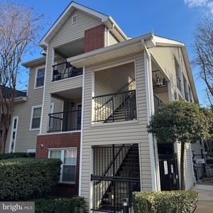 3302 Wyndham Cir APT B, Alexandria, VA, 22302