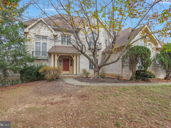 1450 Carrington Ridge Ln, Vienna, VA 22182