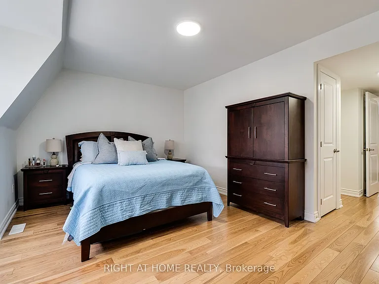 99 Brant St #7 — Photo 16
