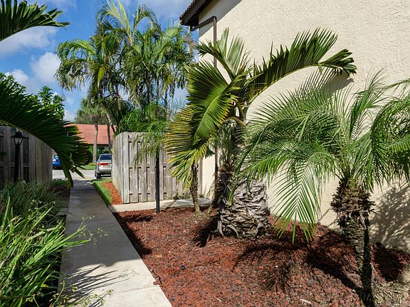 3rd image of 3205 Sea Shore Way