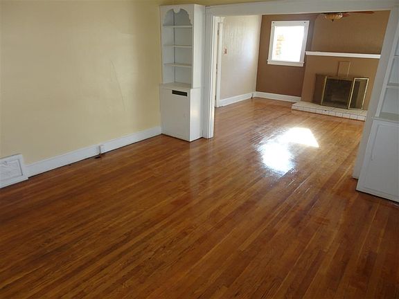 5th image of 2807 Pershing Dr
