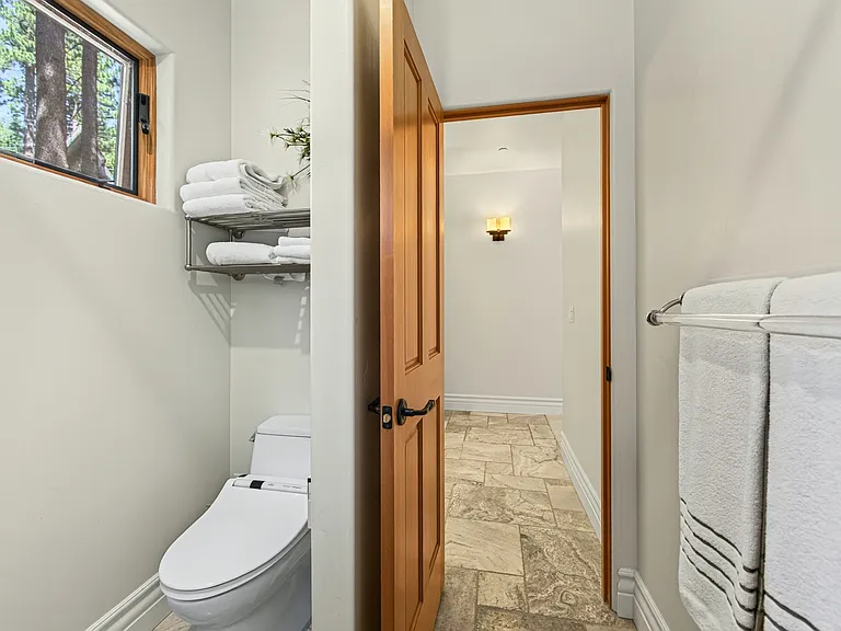 1806 Christy Ln — Photo 33