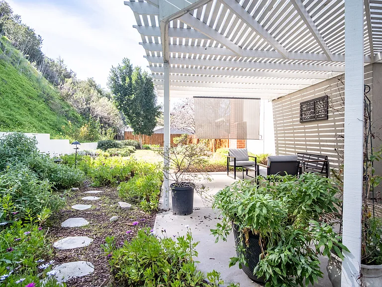 5483 Maisel Way — Photo 40