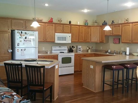 5th image of 2300 Lake Ave