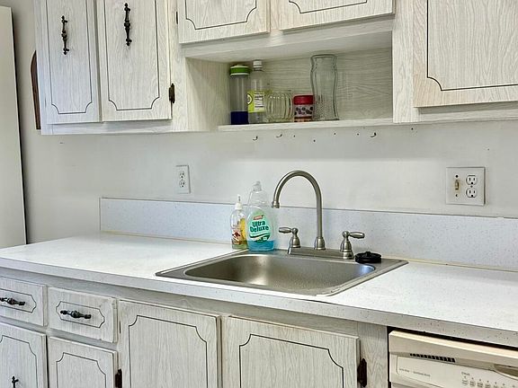 5th image of 1551 NW 20th Ave APT 102