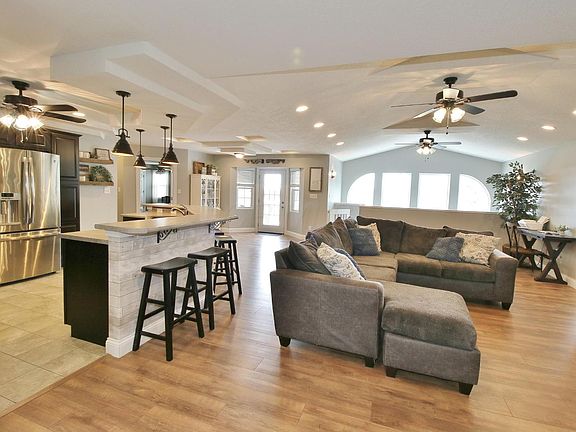 5th image of 1191 Hickory Creek Dr
