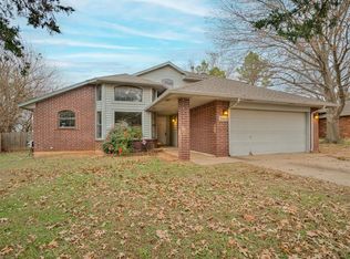 3908 Goshawk Cir, Norman, OK 73072