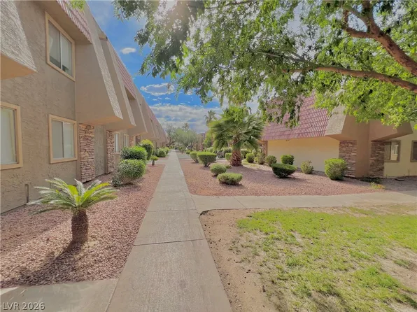 5220 Indian River Dr Unit 293, Las Vegas, NV 89103