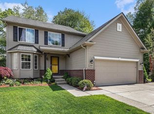 37459 S Dianne Ln, New Boston, MI 48164