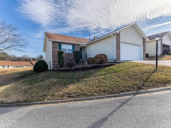 151 Executive Meadows Dr, Lenoir City, TN 37771