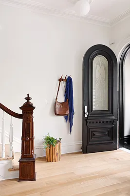 Sold by Compass | media 18