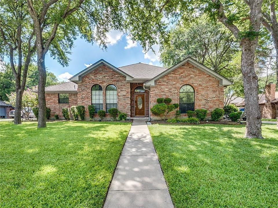 1st image of 3708 Dahlia Dr