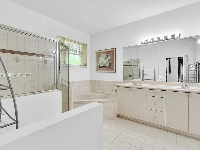 14044 SW 54th St — Photo 47