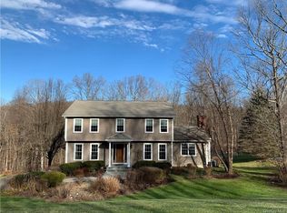 20 Columbia Dr, New Fairfield, CT 06812