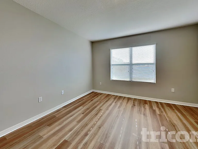 991 Summer Glen Dr — Photo 8