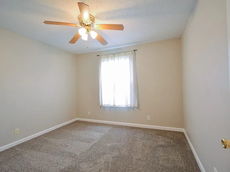 1023 Shadow Ridge Ave — Photo 13