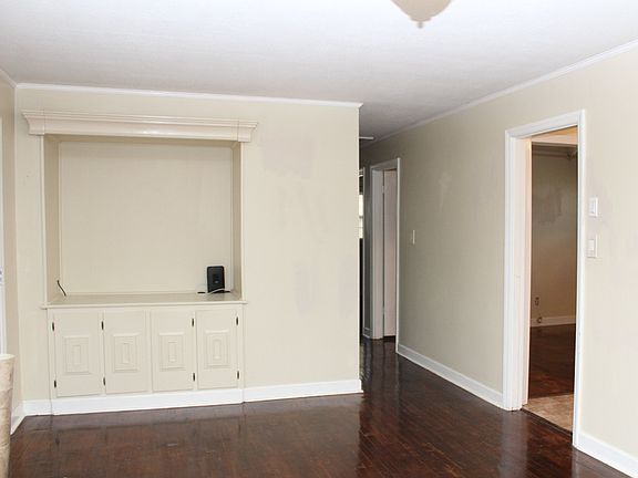 Living Room & Hall to BRs