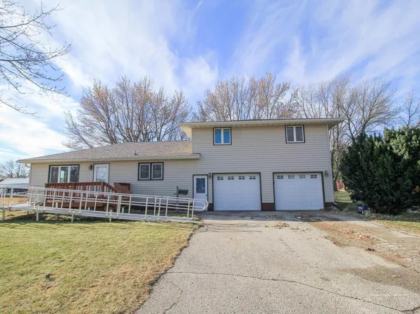 305 NE 6th St, Pocahontas, IA 50574
