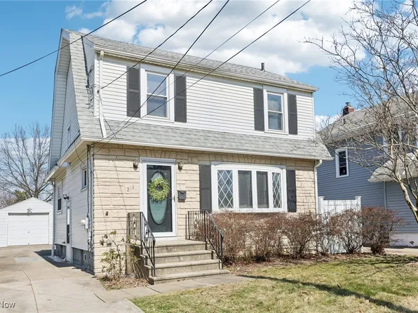 211 Kathron Ave, Cuyahoga Falls, OH 44221