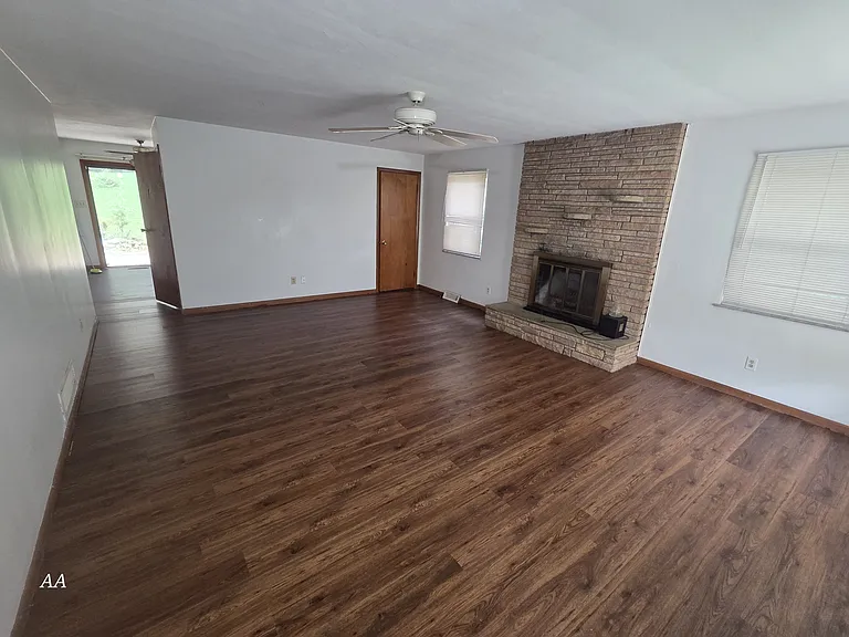 188 Waldorf Dr — Photo 7