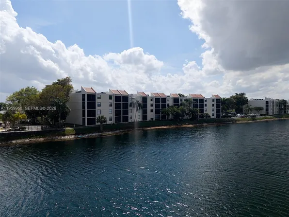 116 Lake Emerald Dr APT 408, Oakland Park, FL 33309