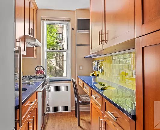 4th image of 310 W 55th St APT 3C