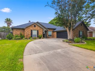 206 Windy Way Dr, Victoria, TX 77904