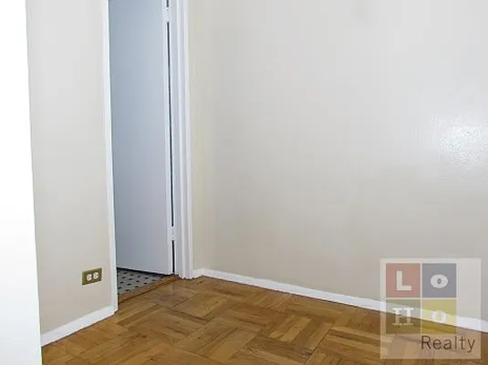 Sold by LoHo Realty | media 4