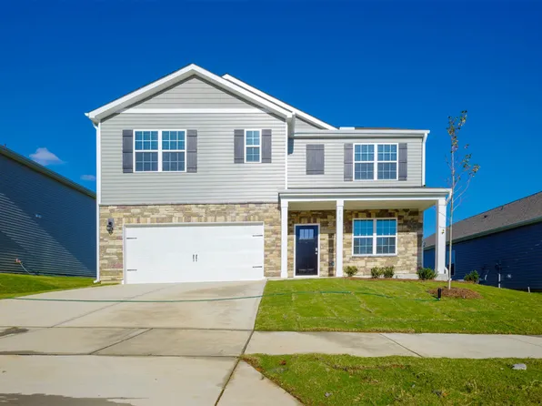 203 Moore Creek Dr, Fuquay Varina, NC 27526