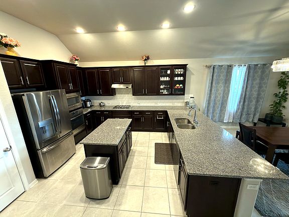 4th image of 2743 Enza Ct