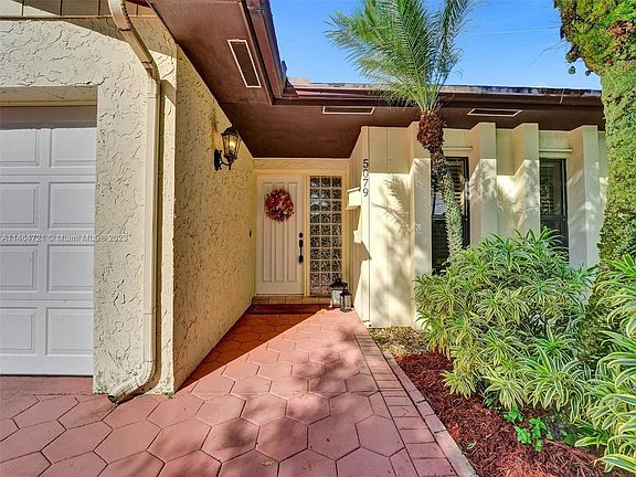 5th image of 5079 SW 88th Ter