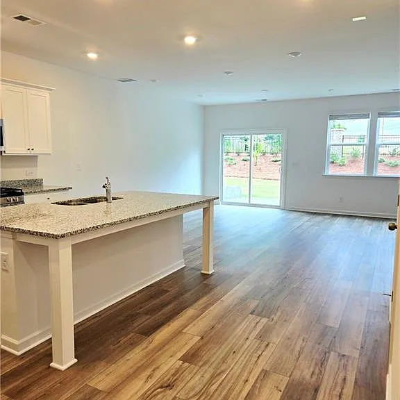 2445 Livi Ln — Photo 6