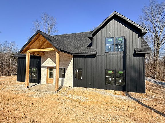 2nd image of 7922 E Plunders Creek Rd