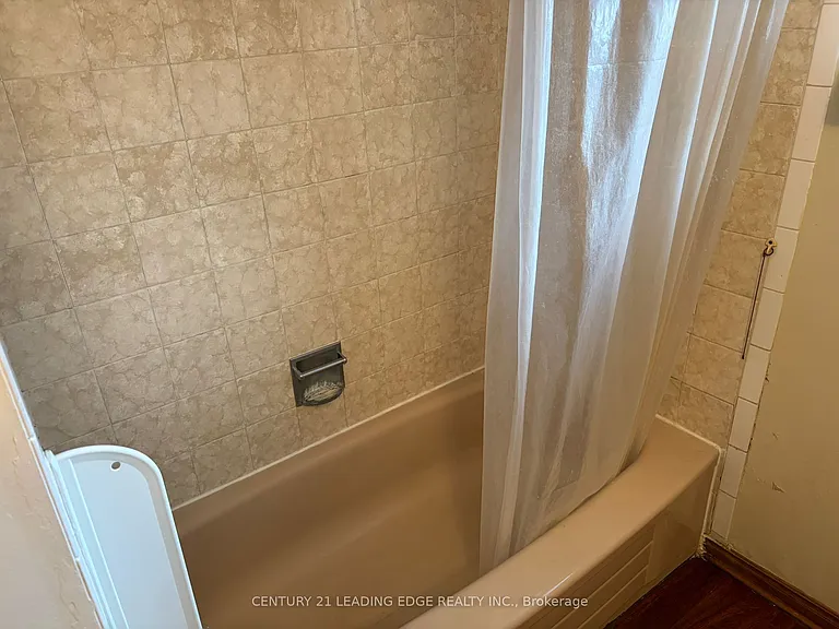 127 Risebrough Circuit — Photo 21