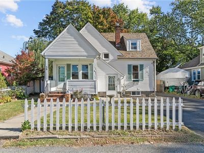39 Church Ave, Warwick, RI, 02889