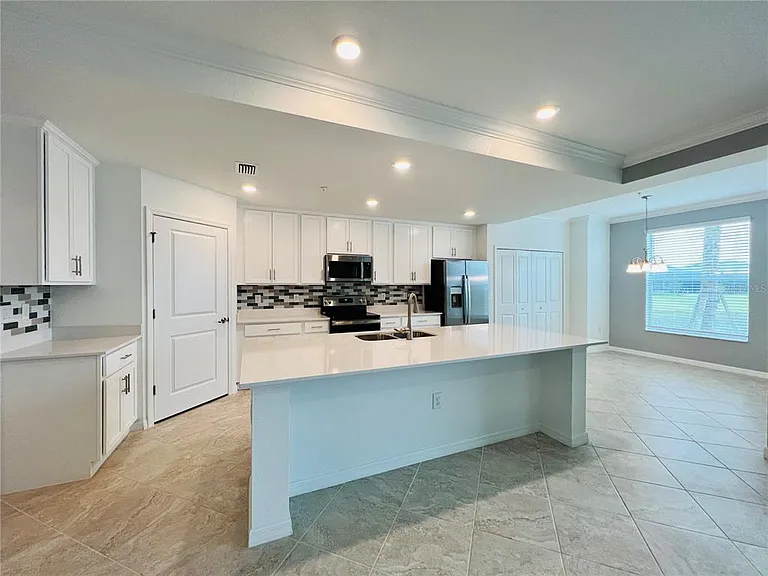 14184 Heritage Landing Blvd #514 — Photo 7