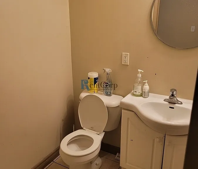 306 Lester St #4 — Photo 7