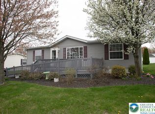 1237 Valley Forge Dr, Walnutport, PA 18088