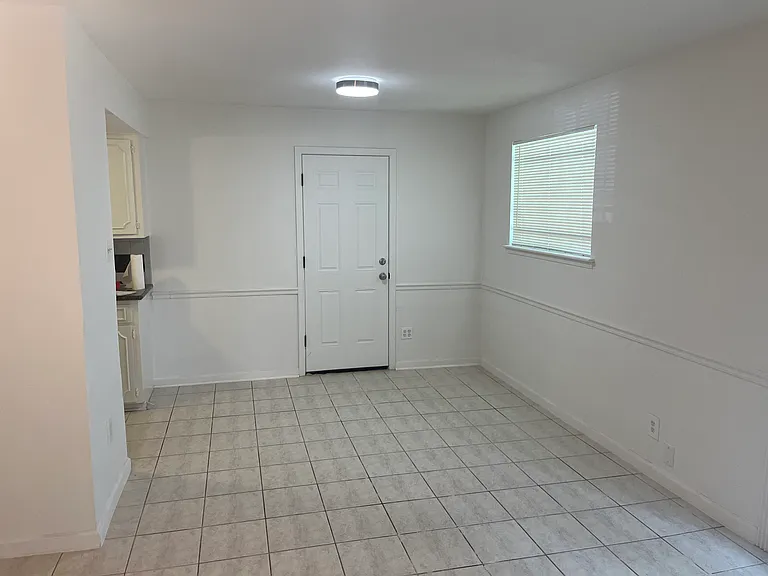 9226 Guywood St — Photo 4