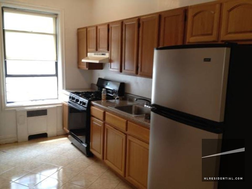 2nd image of 2710 Newtown Ave
