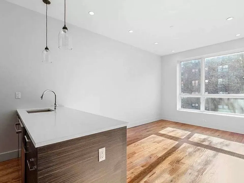 844 Quincy St #3B