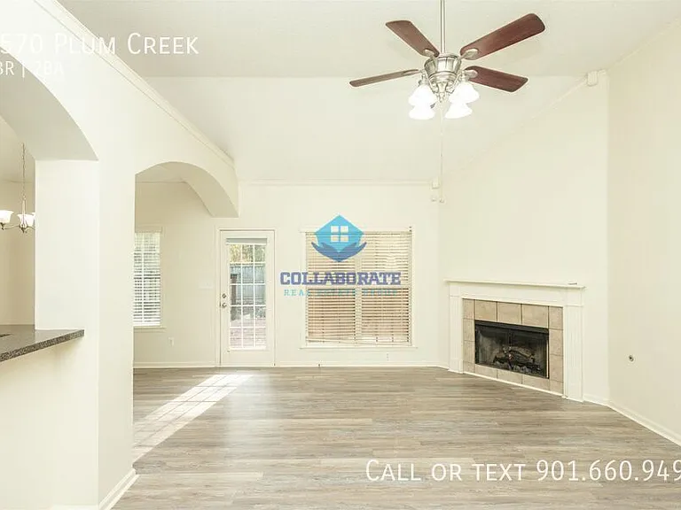 2570 Plum Creek Dr — Photo 3