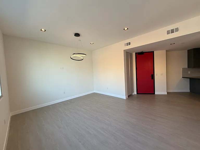 495 Promenade Ave — Photo 24