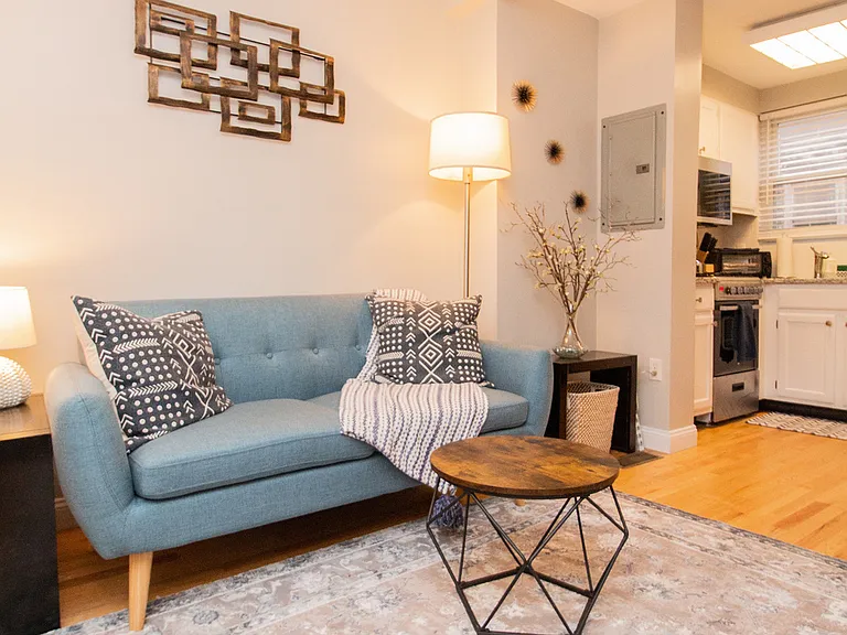 23 Jay St #B — Photo 2
