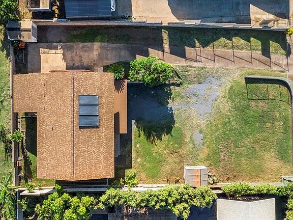 5th image of 70 Munoz St