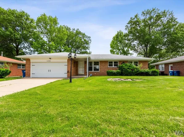 11550 Rock Hampton Dr, Saint Louis, MO 63138