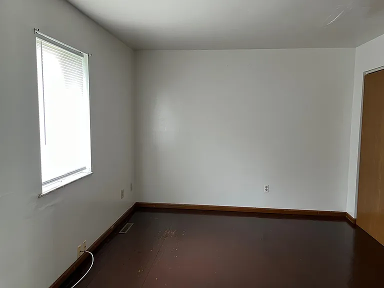 2582 Dresden St #B — Photo 3