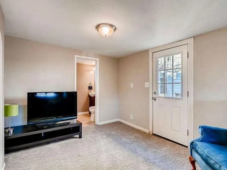 2443 N Clay St — Photo 24